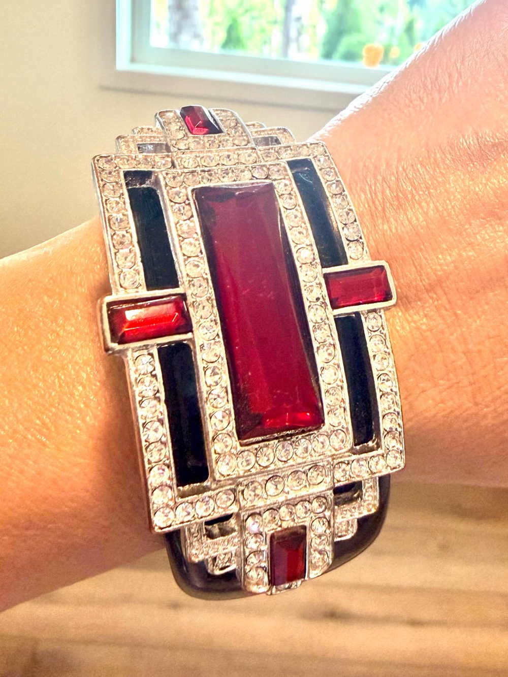 Vintage Art Deco Black Resin
Clamper Bracelet Red Faux Ruby
Shield Cuff